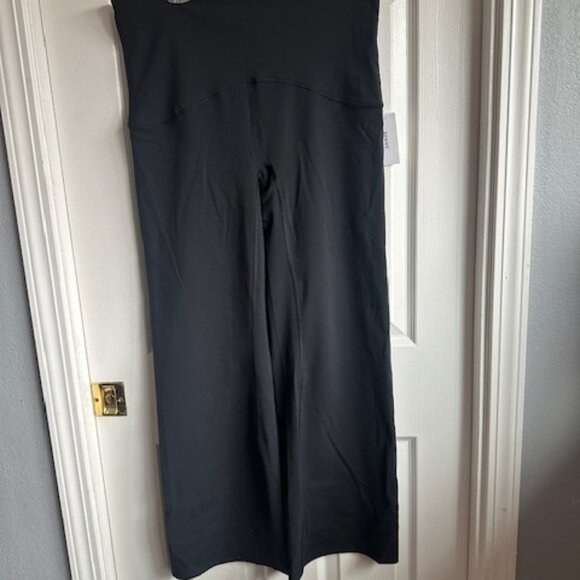 NWT Booty Boost Yoga Pants - Picture 3 of 4